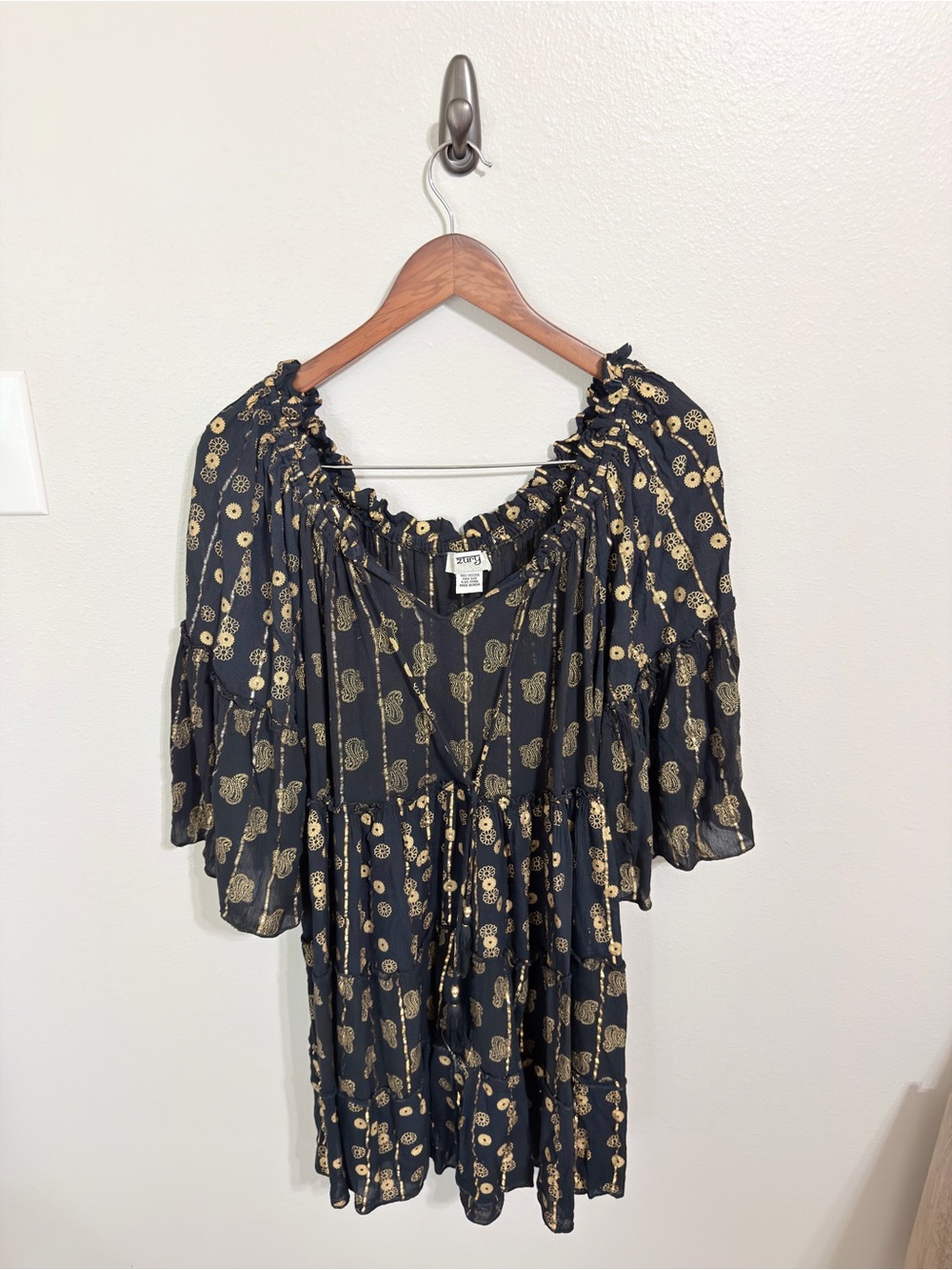 ZURY Boho Black & Gold Metallic Shimmer Off-The-Shoulder Tiered Dress